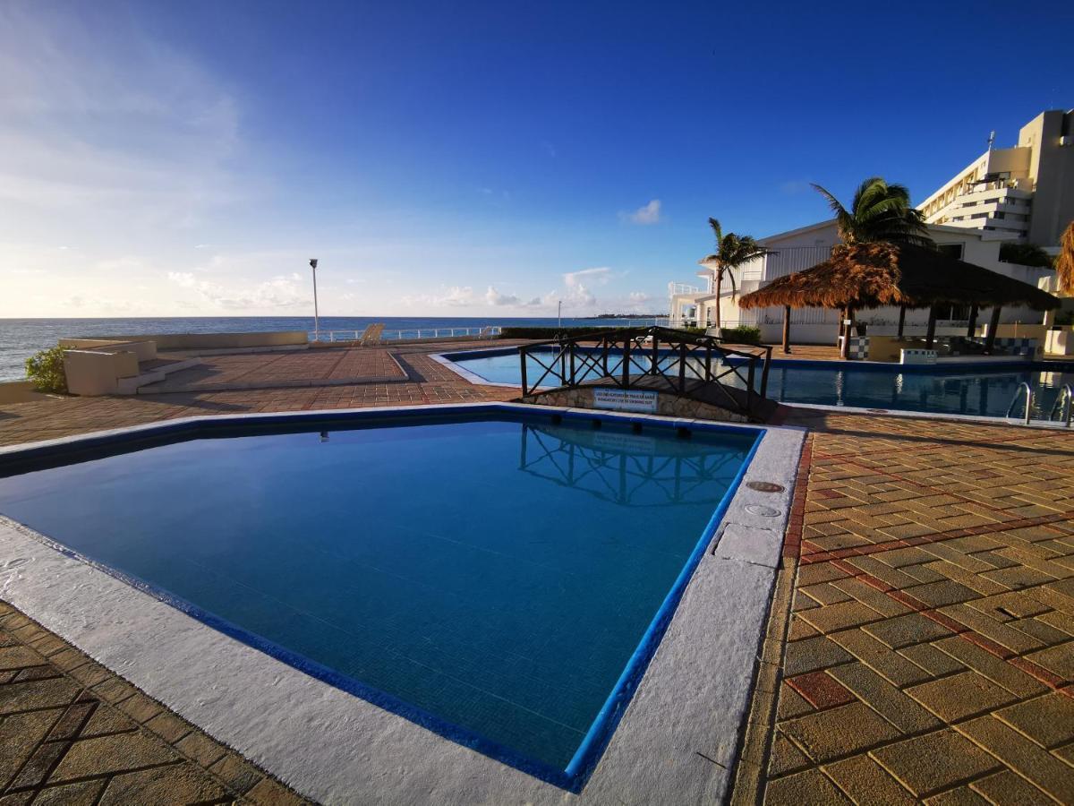Brisas Beachfront Studios In Hotel Zone Cancun Exterior photo