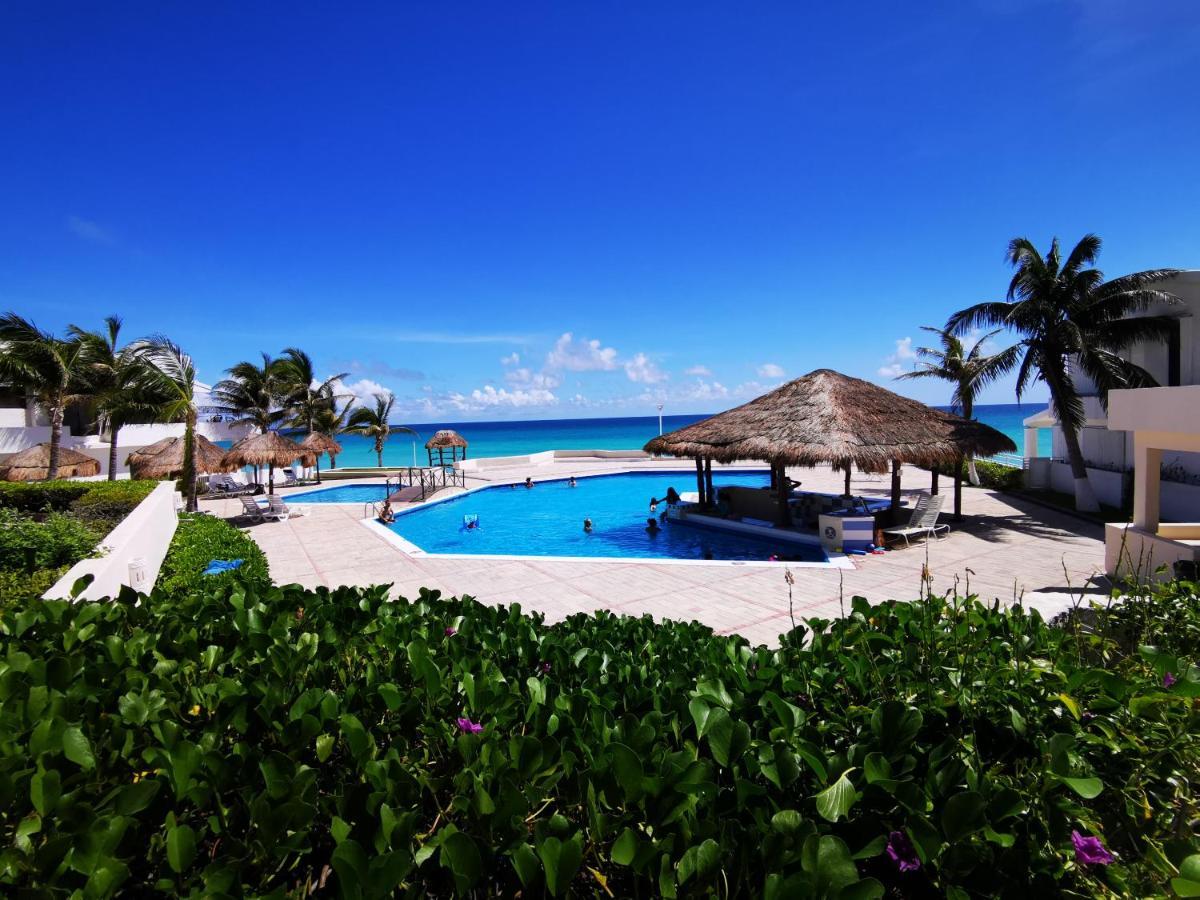 Brisas Beachfront Studios In Hotel Zone Cancun Exterior photo