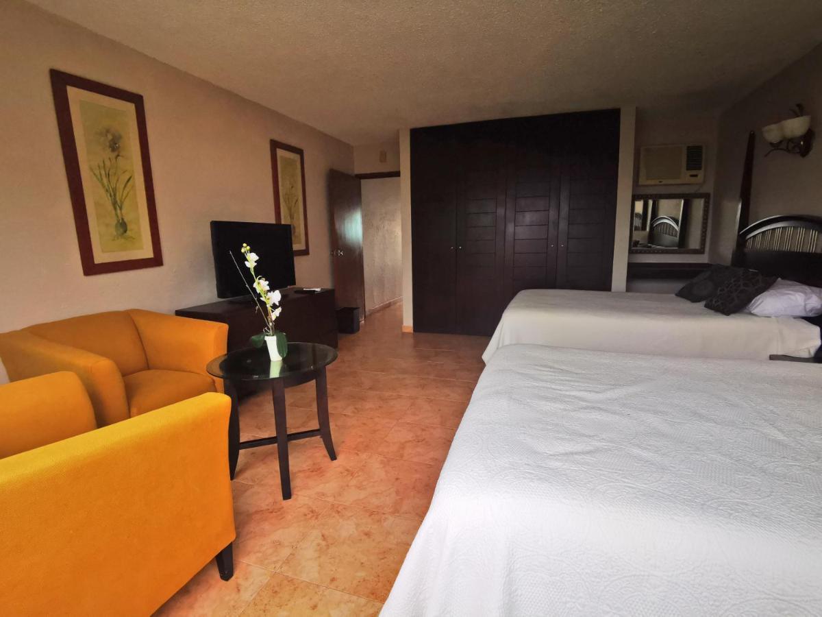 Brisas Beachfront Studios In Hotel Zone Cancun Exterior photo