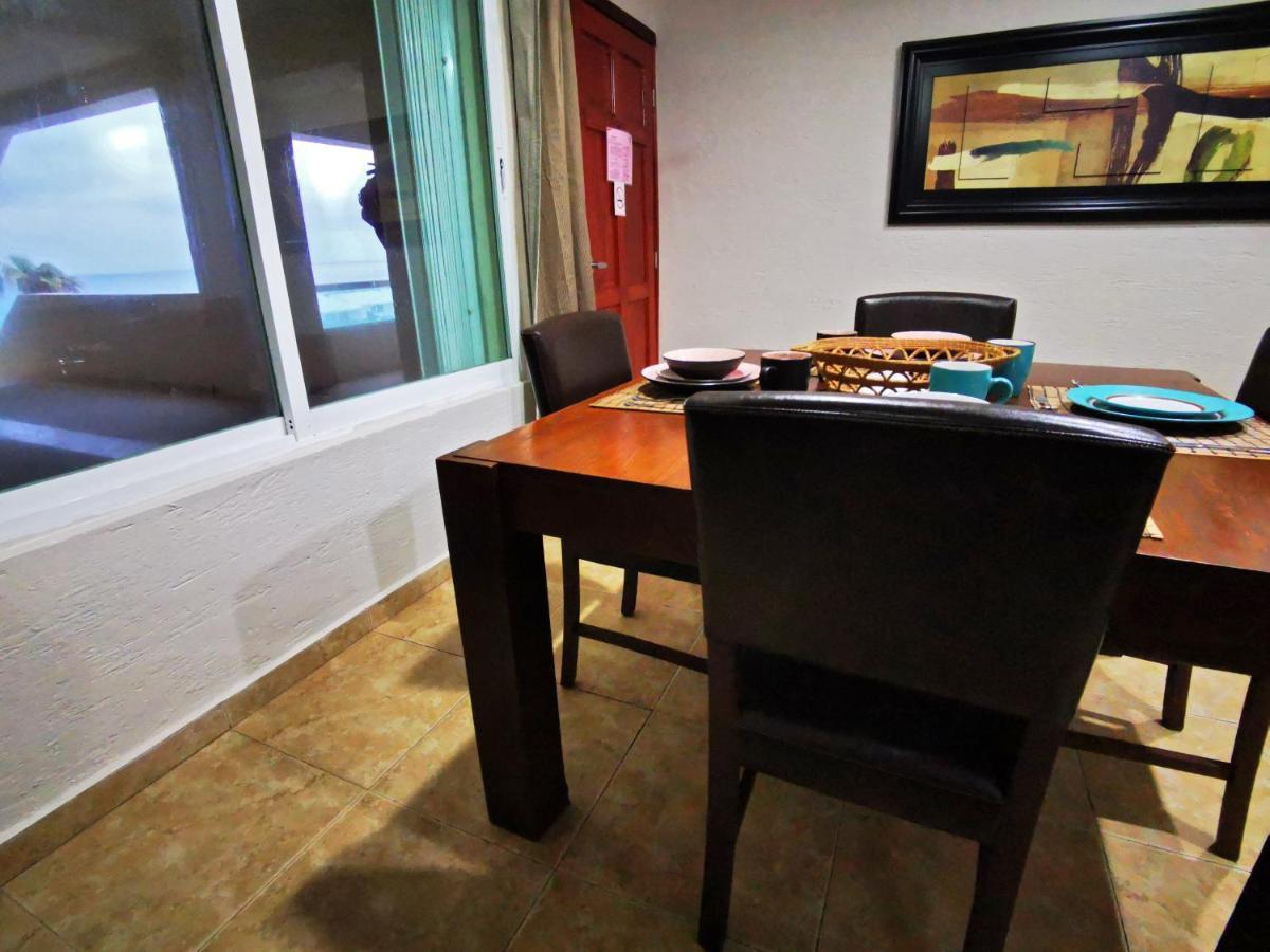 Brisas Beachfront Studios In Hotel Zone Cancun Exterior photo