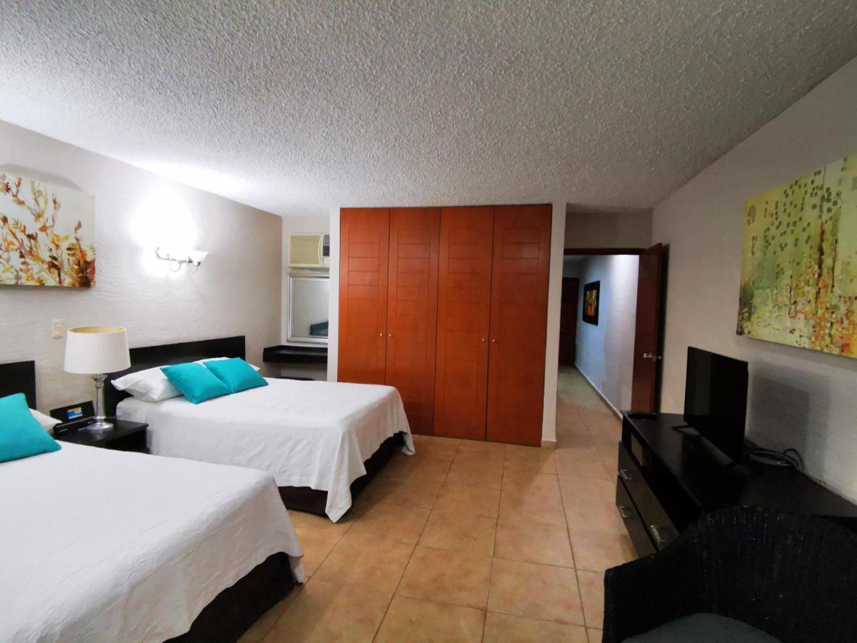 Brisas Beachfront Studios In Hotel Zone Cancun Exterior photo