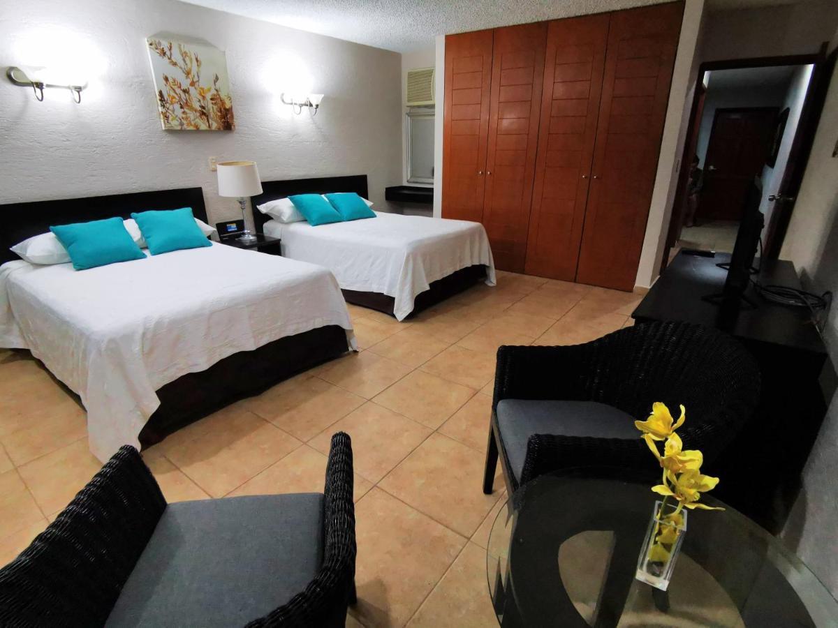 Brisas Beachfront Studios In Hotel Zone Cancun Exterior photo