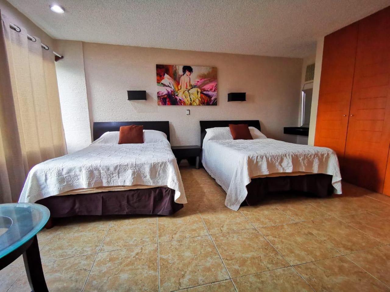 Brisas Beachfront Studios In Hotel Zone Cancun Room photo